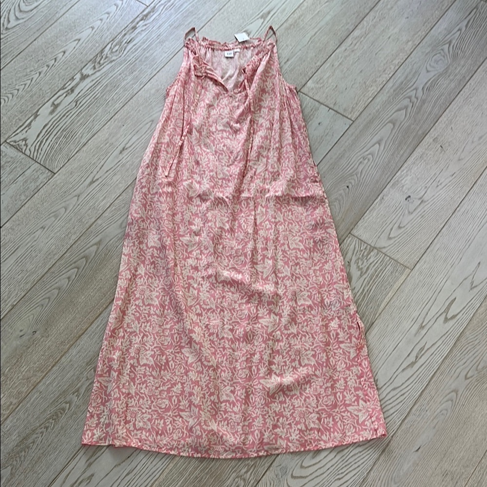 Women’s Gap size small maxi dress.